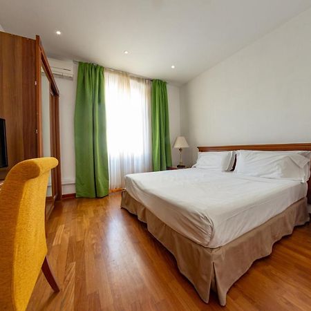 Residence Victoria Триест Экстерьер фото