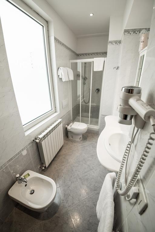 Residence Victoria Триест Номер фото