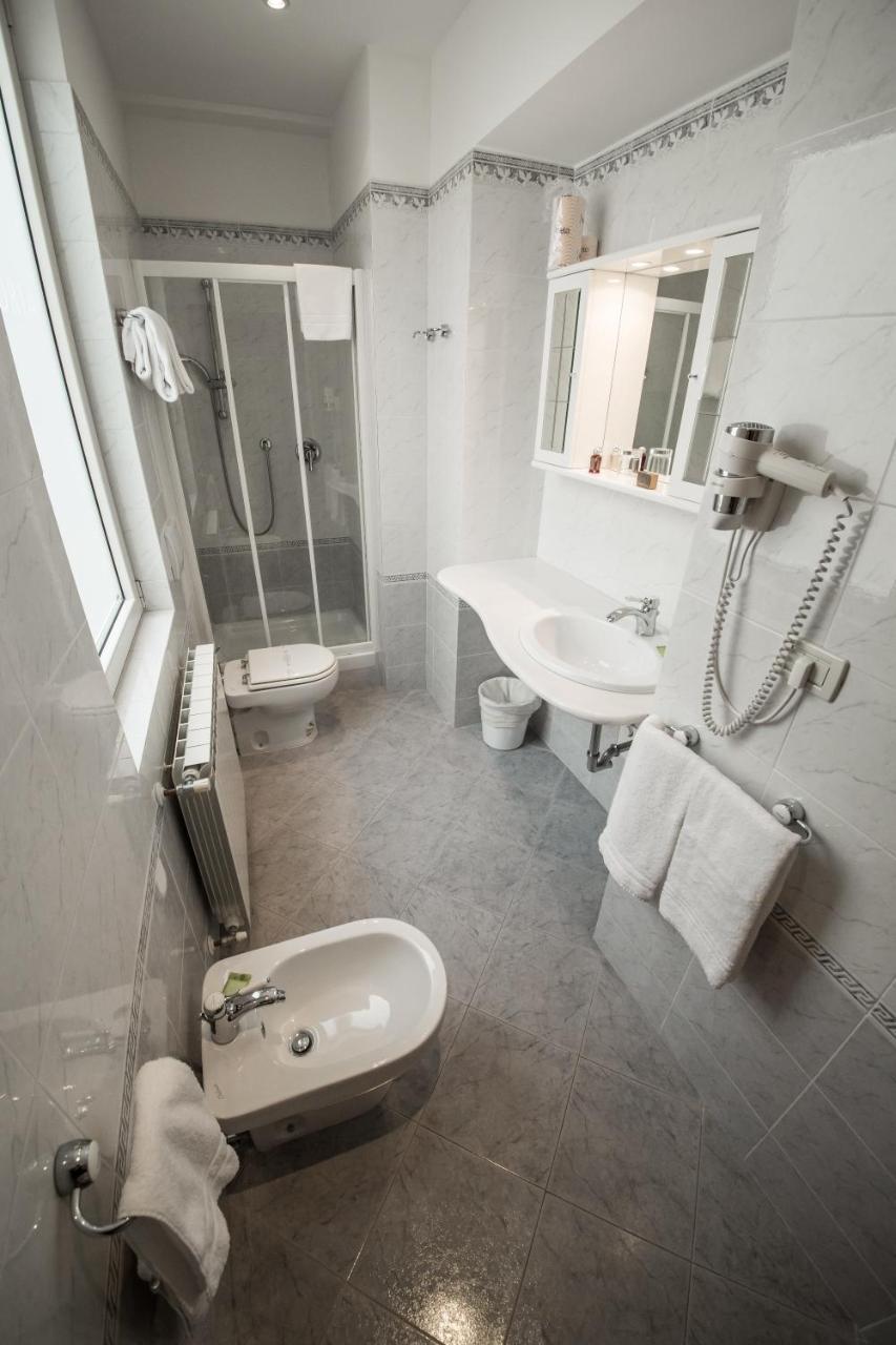 Residence Victoria Триест Экстерьер фото